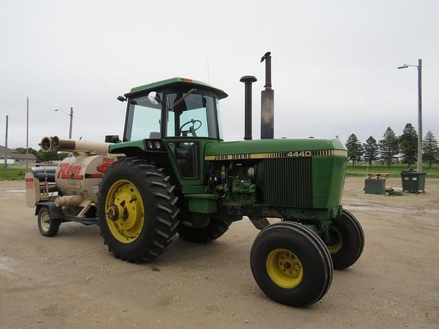 Image of John Deere 4440 equipment image 2