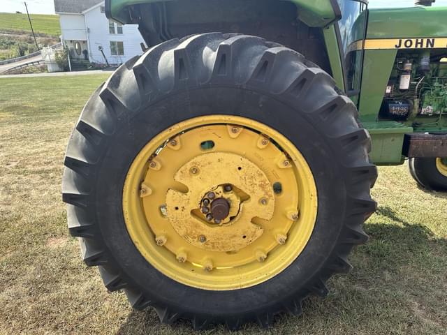 Image of John Deere 4440 equipment image 3