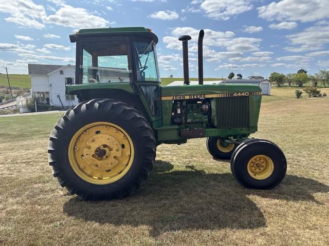 Image of John Deere 4440 equipment image 4