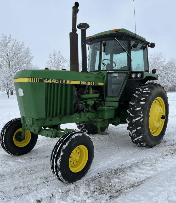 Main image John Deere 4440