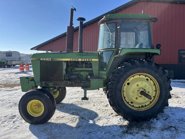 Image of John Deere 4440 equipment image 1