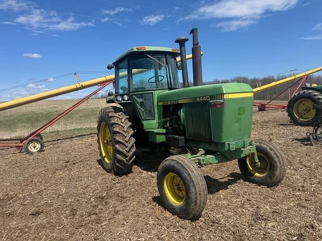 Image of John Deere 4440 equipment image 3