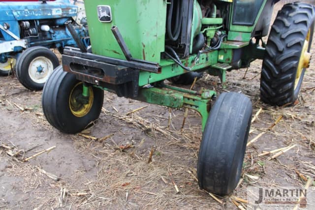 Image of John Deere 4440 equipment image 4