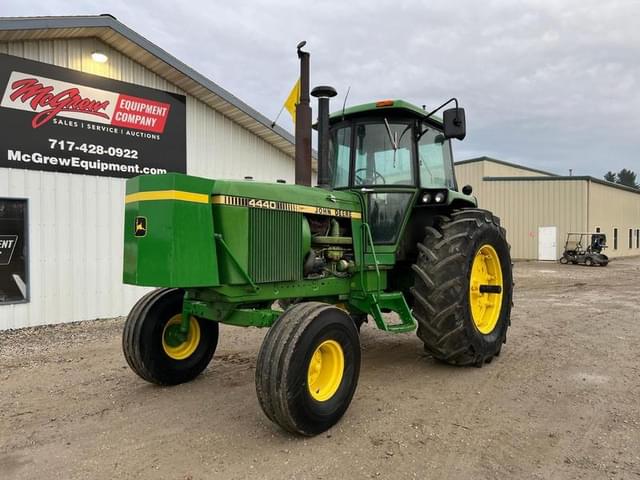 Image of John Deere 4440 equipment image 1