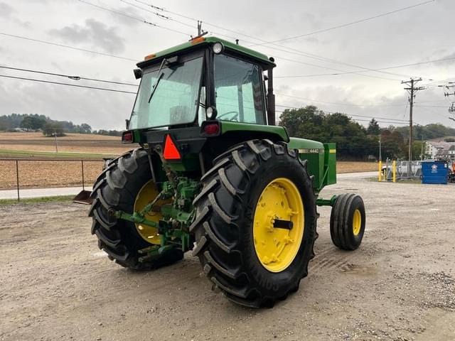 Image of John Deere 4440 equipment image 4