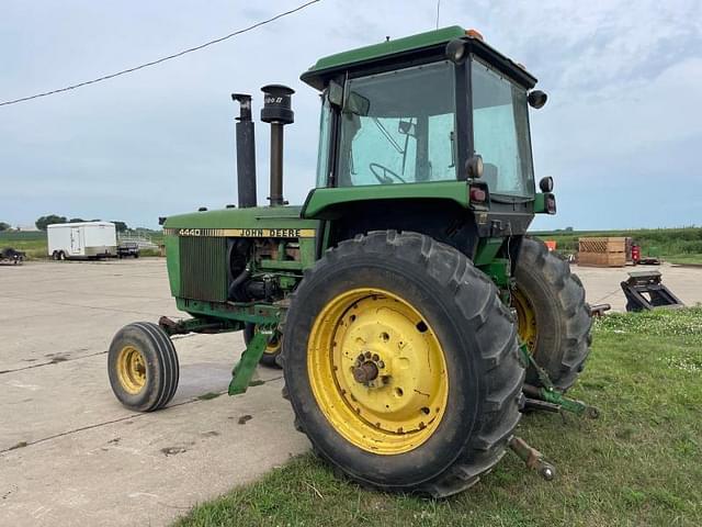 Image of John Deere 4440 equipment image 2