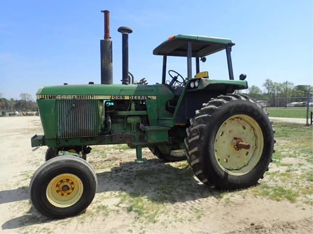 Image of John Deere 4440 equipment image 1
