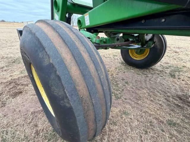 Image of John Deere 4440 equipment image 4