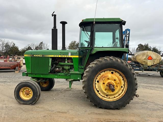 Image of John Deere 4440 equipment image 2