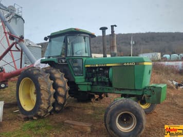 Main image John Deere 4440