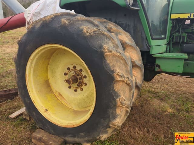 Image of John Deere 4440 equipment image 2