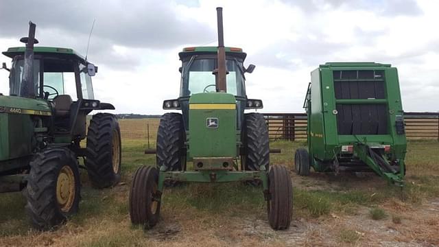 Image of John Deere 4440 equipment image 1