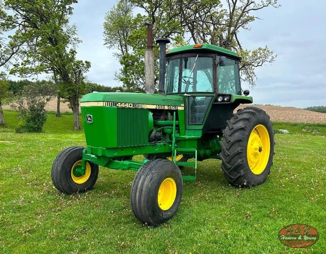 Image of John Deere 4440 equipment image 1