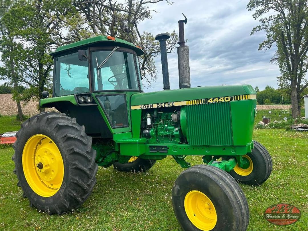 Image of John Deere 4440 Primary image