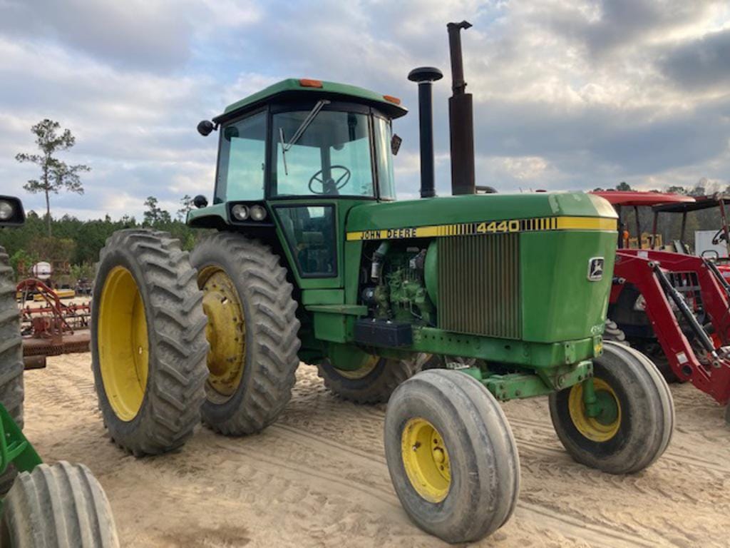 Main image John Deere 4440