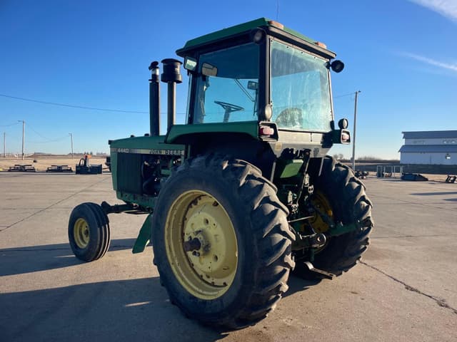 Image of John Deere 4440 equipment image 3