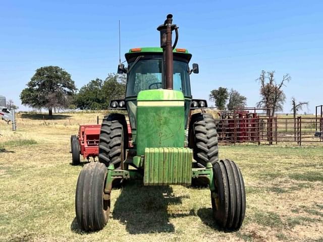 Image of John Deere 4440 equipment image 2