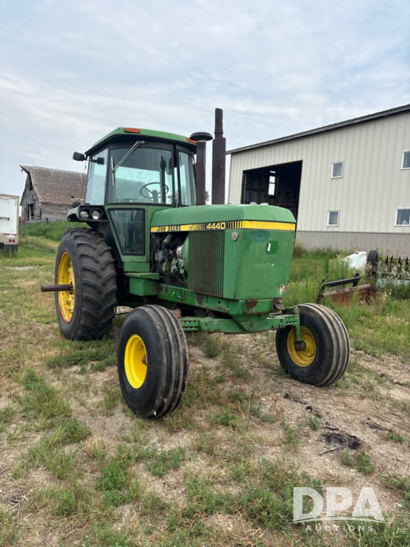 Image of John Deere 4440 Primary image