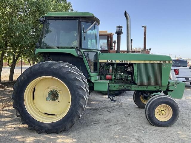 Image of John Deere 4440 equipment image 1