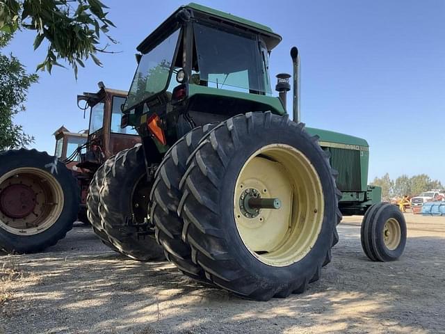 Image of John Deere 4440 equipment image 2