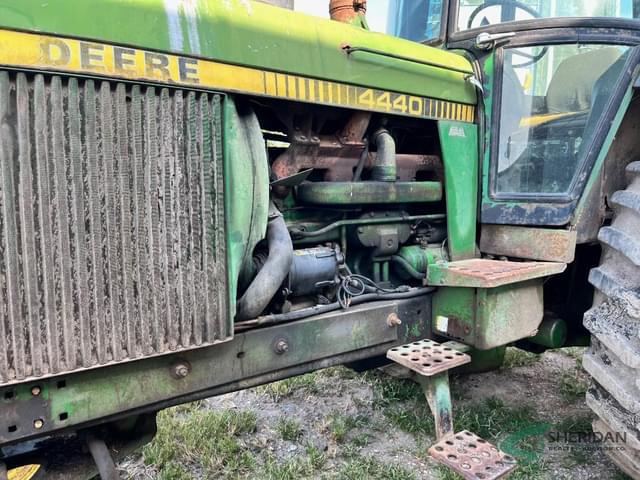 Image of John Deere 4440 equipment image 4