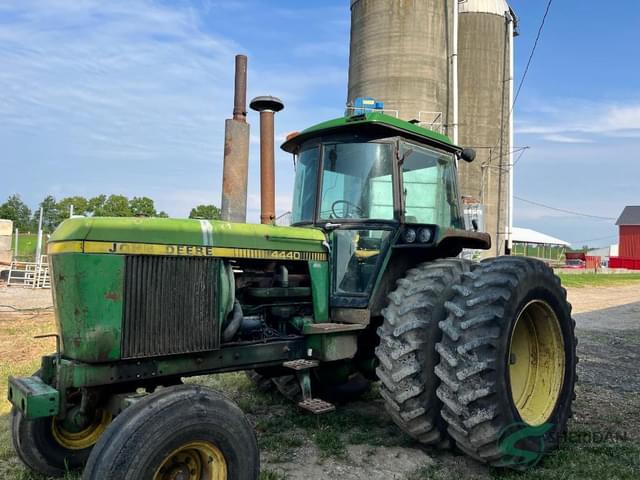 Image of John Deere 4440 equipment image 2