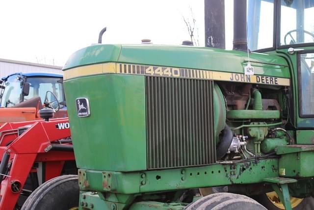 Image of John Deere 4440 equipment image 3