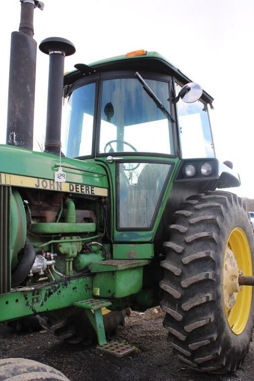 Image of John Deere 4440 equipment image 4