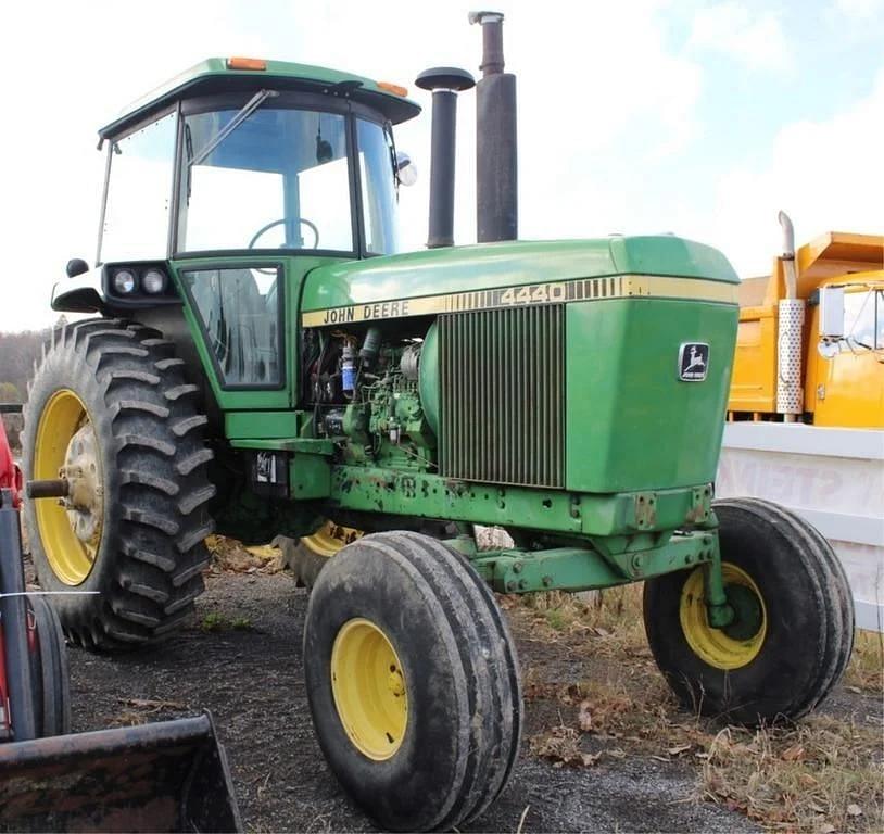 Image of John Deere 4440 Primary image