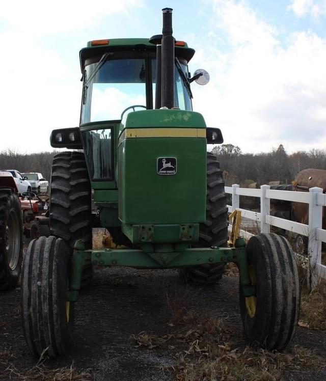 Image of John Deere 4440 equipment image 2