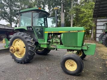 Main image John Deere 4440