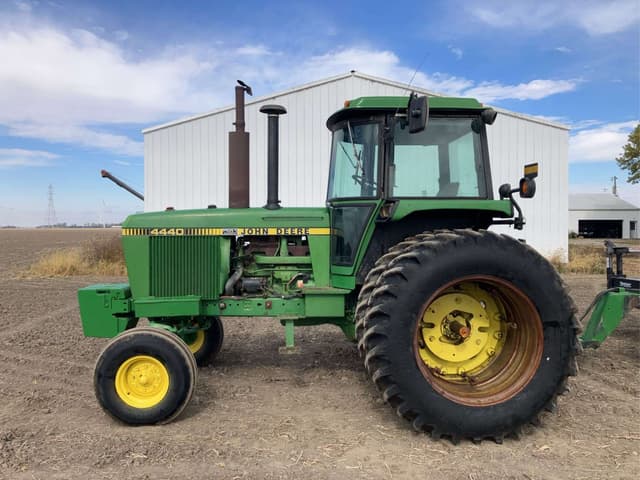 Image of John Deere 4440 equipment image 1