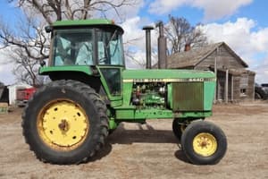 John Deere 4440 Image