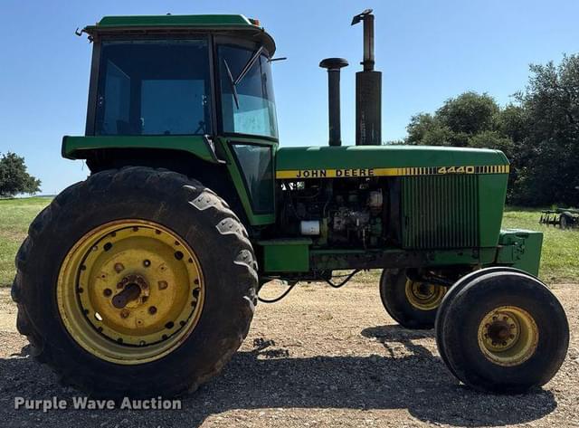 Image of John Deere 4440H equipment image 4