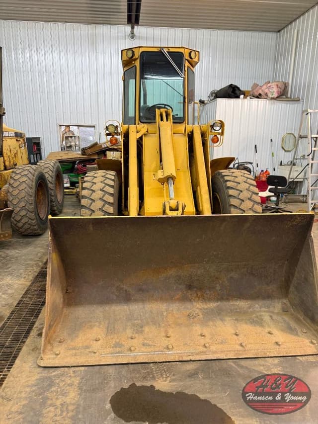 Image of John Deere 444C equipment image 2