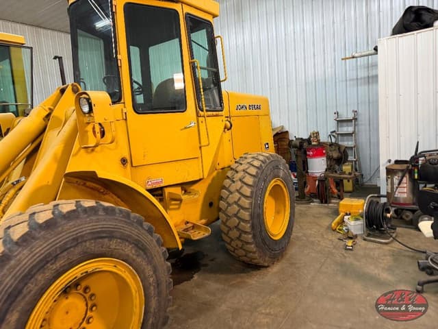 Image of John Deere 444C equipment image 4