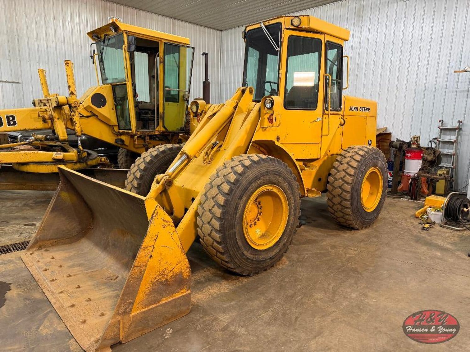 John Deere 444C Equipment Image0