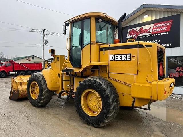 Image of John Deere 444H equipment image 2