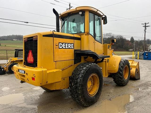 Image of John Deere 444H equipment image 4