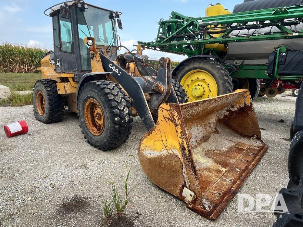 Image of John Deere 444J Primary image