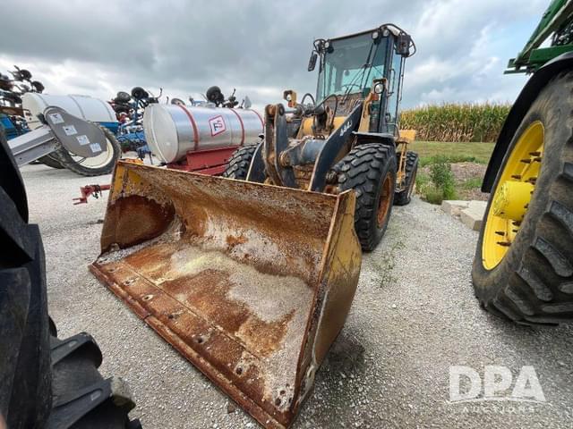 Image of John Deere 444J equipment image 4