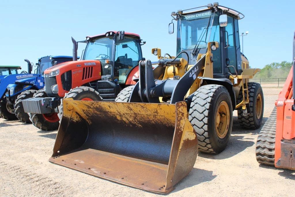 Image of John Deere 444J Primary image