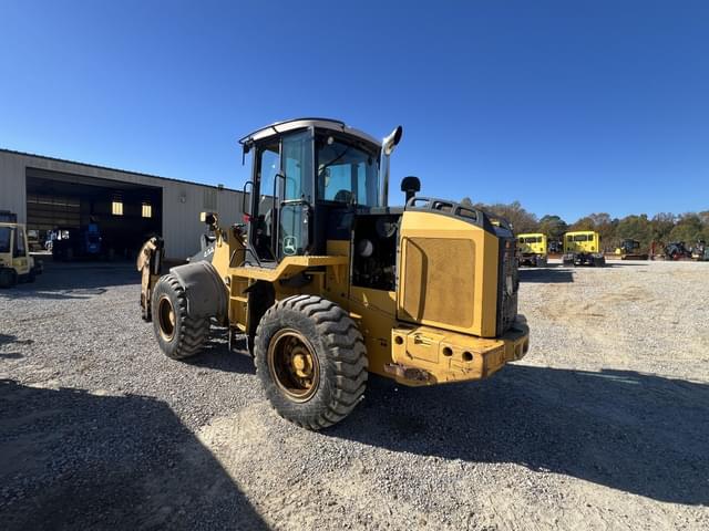 Image of John Deere 444J equipment image 4