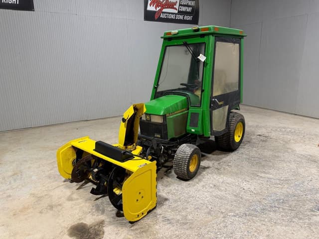 Image of John Deere 445 equipment image 1