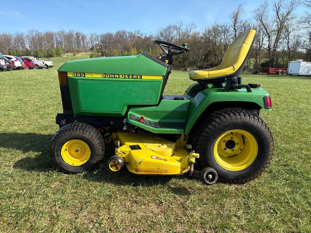 Image of John Deere 445 equipment image 1