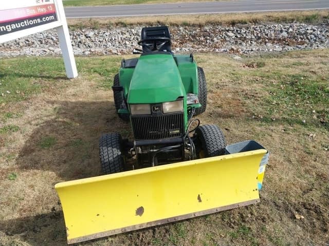 Image of John Deere 445 equipment image 1