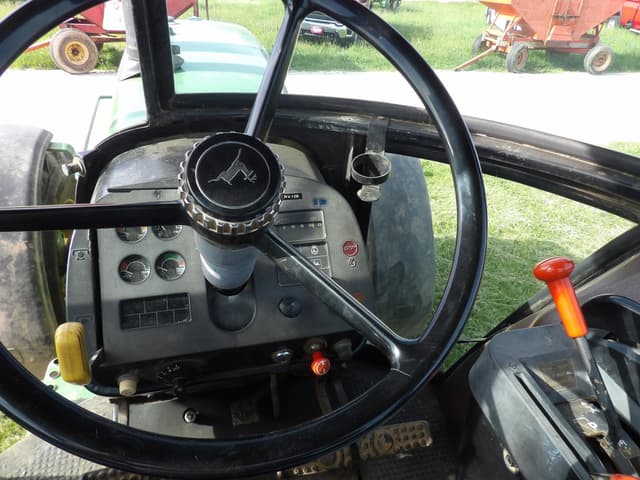 Image of John Deere 4450 equipment image 4