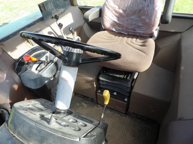 Image of John Deere 4450 equipment image 2