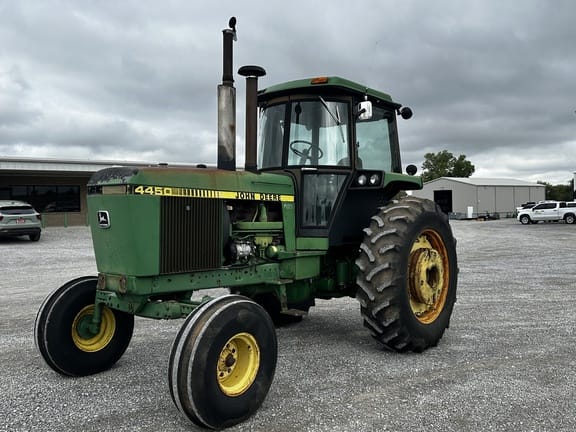 John Deere 4450 Equipment Image0