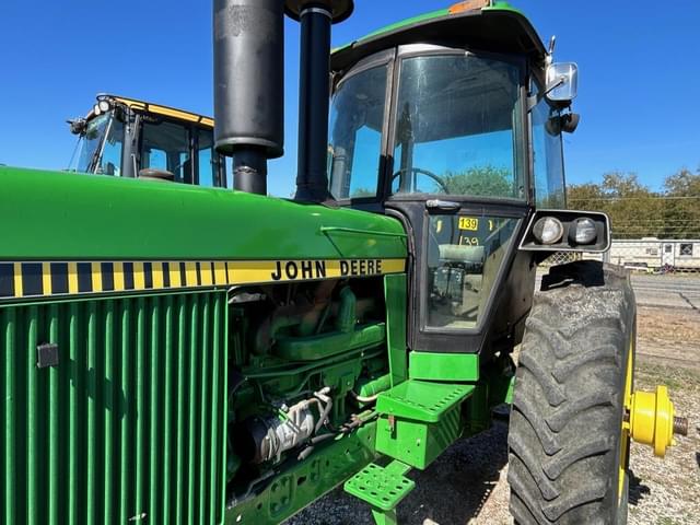 Image of John Deere 4450 equipment image 2